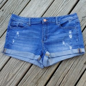 SO distressed denim shorts